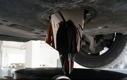 汽车机油的作用你造吗？润滑、润滑