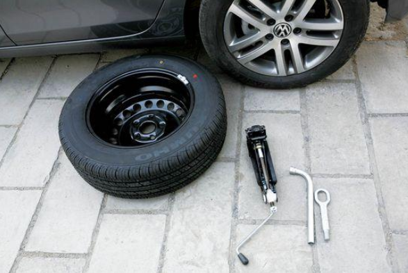 轮胎更换小知识：汽车轮胎怎么换你造吗？详细解析！
